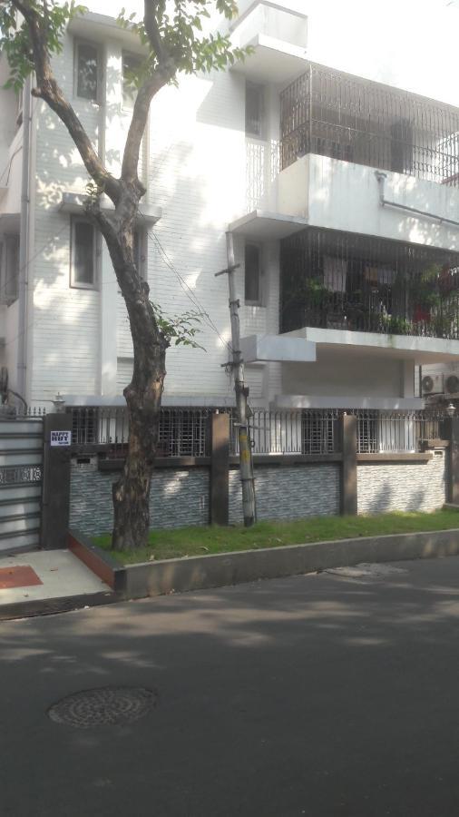 Bed & Breakfast Happy Hut Kolkata